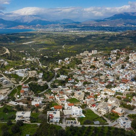 Villa Calma Камиларион Екстериор снимка